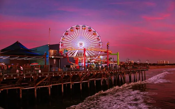Santa Monica Los Angeles: Beach and Pier Guide