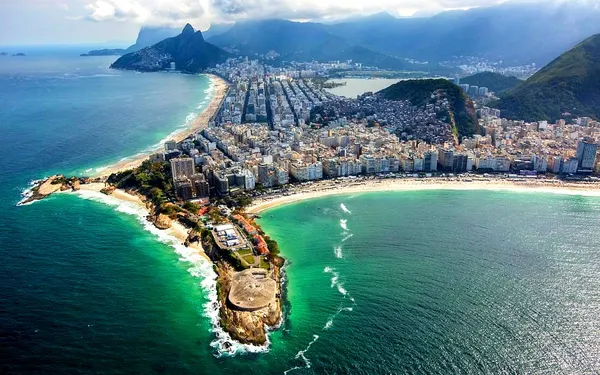 Copacabana vs Ipanema: Which Beach Defines Rio?
