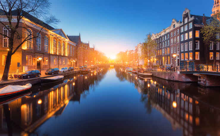 Amsterdam Canals: The City’s Defining Landscape